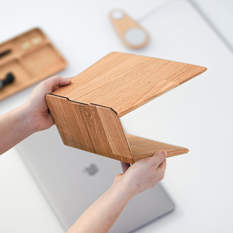 Laptop Holder Made of Wood Review